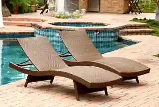 Pool Lounge